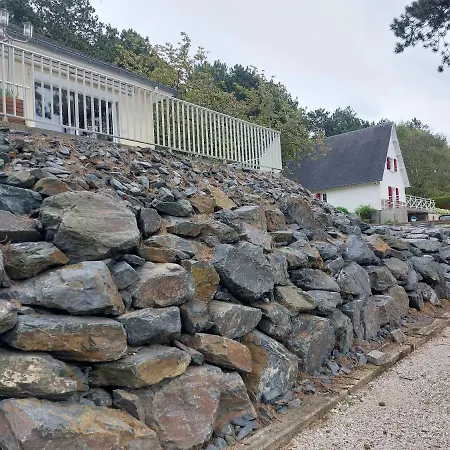 Les Jardins De La Bene Feriehus